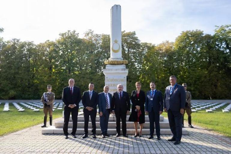 TBMM Başkanı Şentop, Galiçya Cephesi Türk Şehitliği’ni ziyaret etti