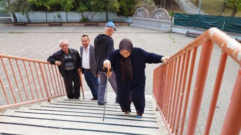 Bulgaristandaki erken genel seçim için oy verme işlemi başladı