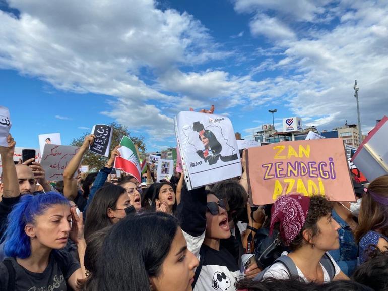 Kadıköyde Mahsa Amini eylemi