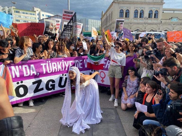 Kadıköyde Mahsa Amini eylemi