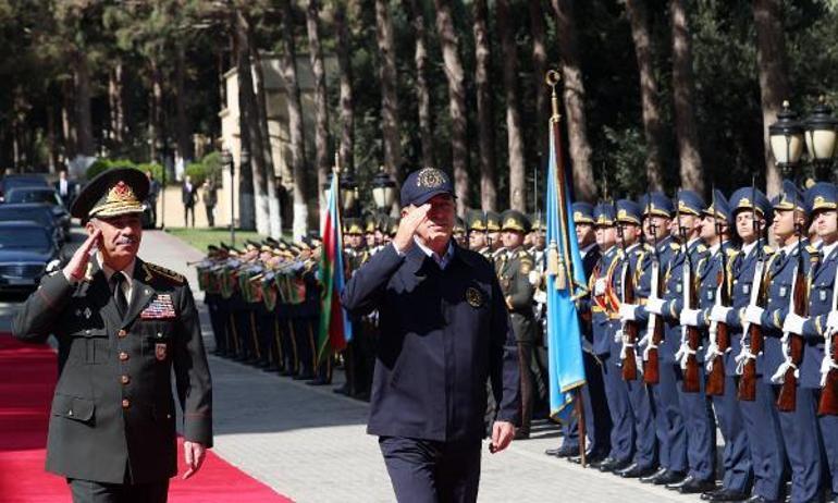 Bakan Akar beraberindeki TSK komuta kademesi ile Azerbaycan’da