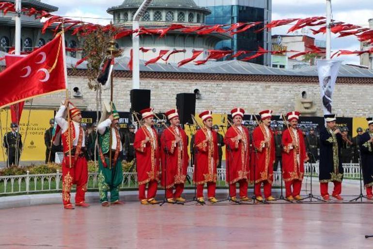 İstanbulun Kurtuluşunun 99. yıl dönümünde Taksimde tören düzenlendi