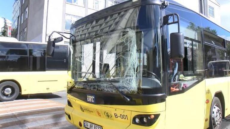 Gaziosmapaşada 2 otobüs arasına sıkışan İETT şoförü öldü