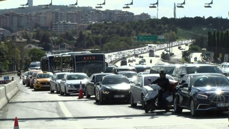 15 Temmuz Şehitler Köprüsünde intihar girişimi trafiği kilitledi