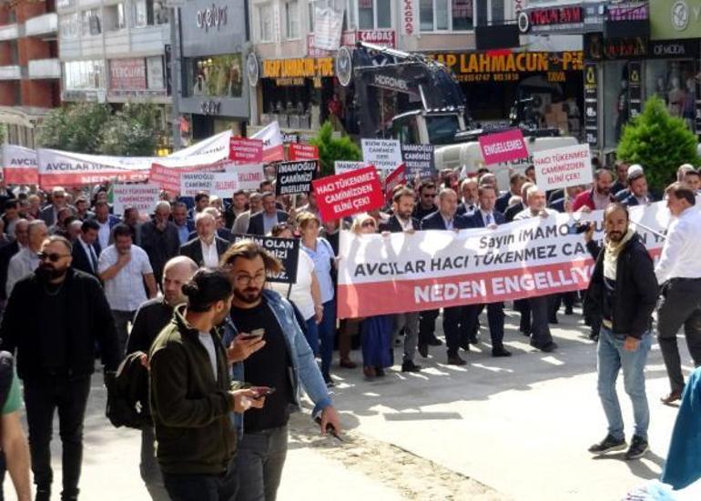 Avcılarda yıkıldıktan sonra yapımına başlanmayan cami için yürüyüş