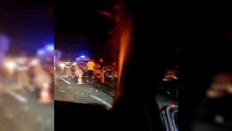 Suruçta pamuk yüklü kamyon ile otomobil çarpıştı: 1 ölü, 4 yaralı