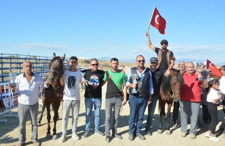Rahvan At Yarışlarına turistlerden yoğun ilgi