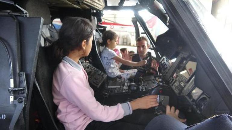 Dünya Kız Çocukları Gününde ilk kez helikoptere bindiler