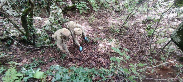 Hatay’da jandarma ve MİT operasyonu; teröristlerin 2 deposu bulundu