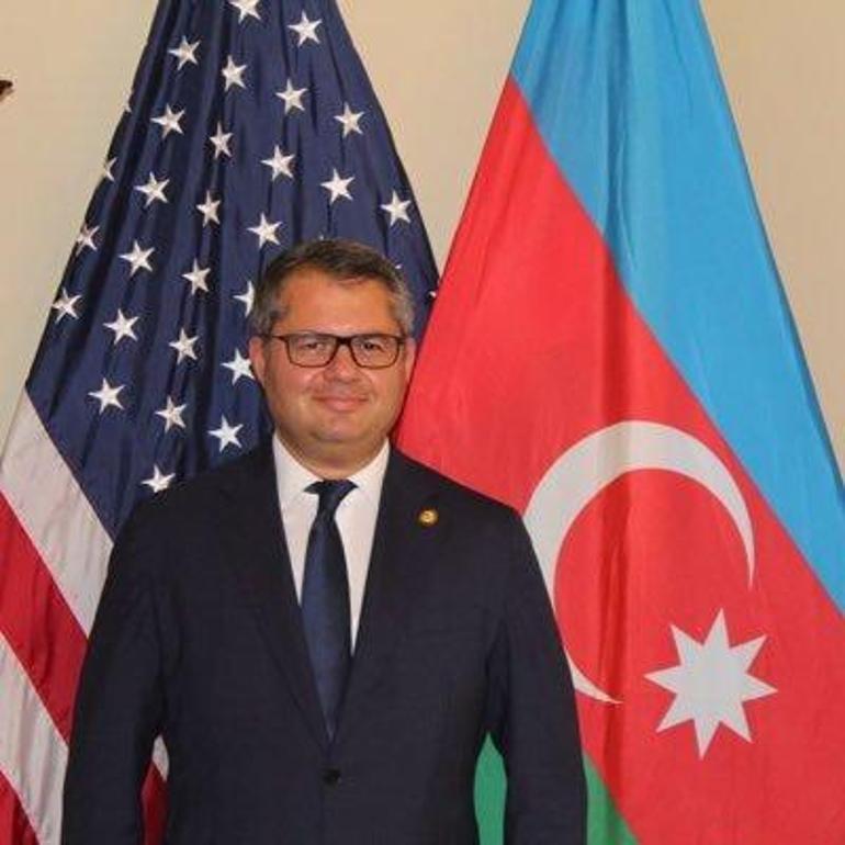 Azerbaycan’ın Washington Büyükelçiliği’nin aracına ateş açıldı