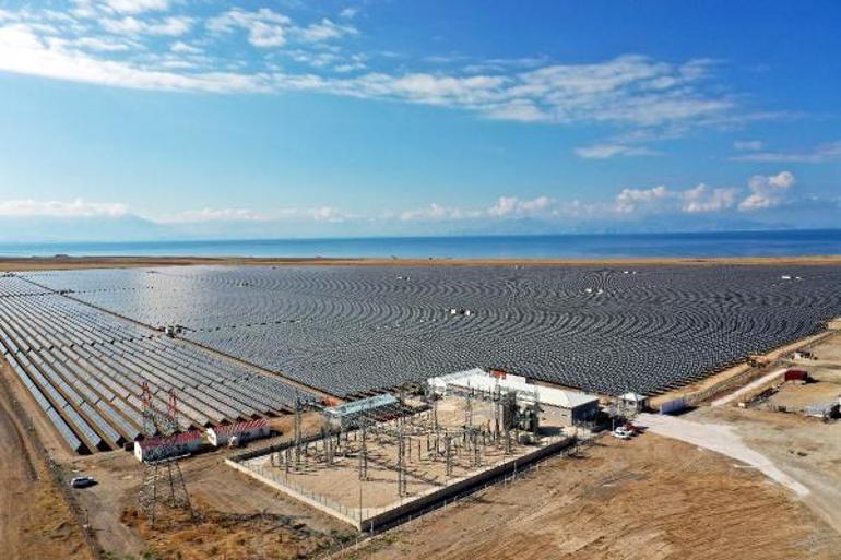 Güneş takip sistemli Van Arısu Güneş Enerji Santrali açıldı
