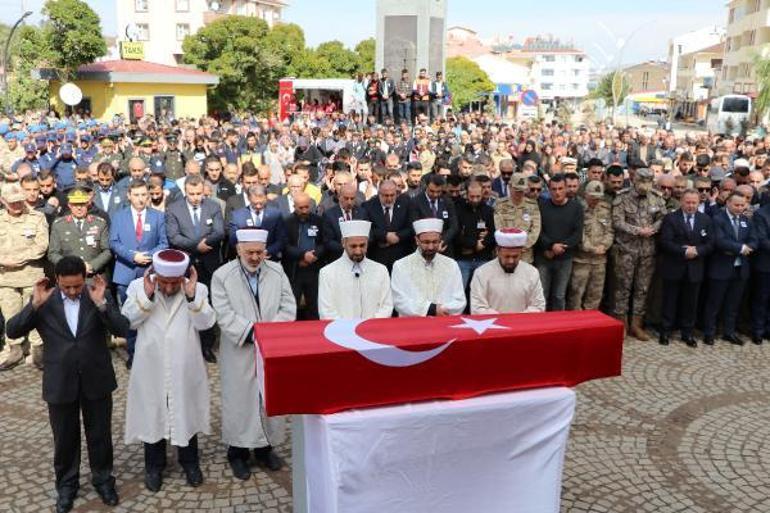 Şehit Uzman Çavuş Hanın cenazesi memleketi Vana geldi