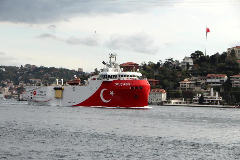 Oruç Reis Antalya Limanına gitmek için Marmara Denizine açıldı