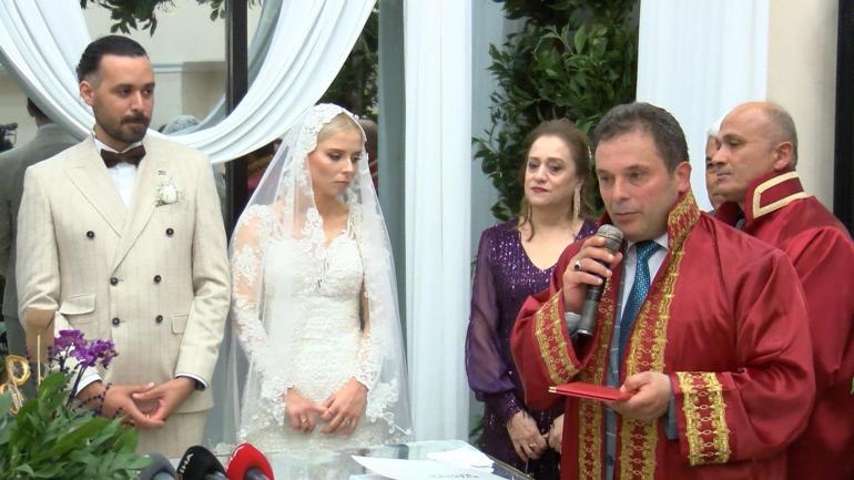 Nikah memuru baba, kızının nikahını kıydı