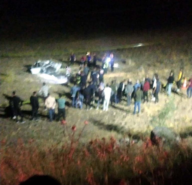 Otomobil devrildi: Yunus Emre ve Berkay öldü, 2 arkadaşları yaralı