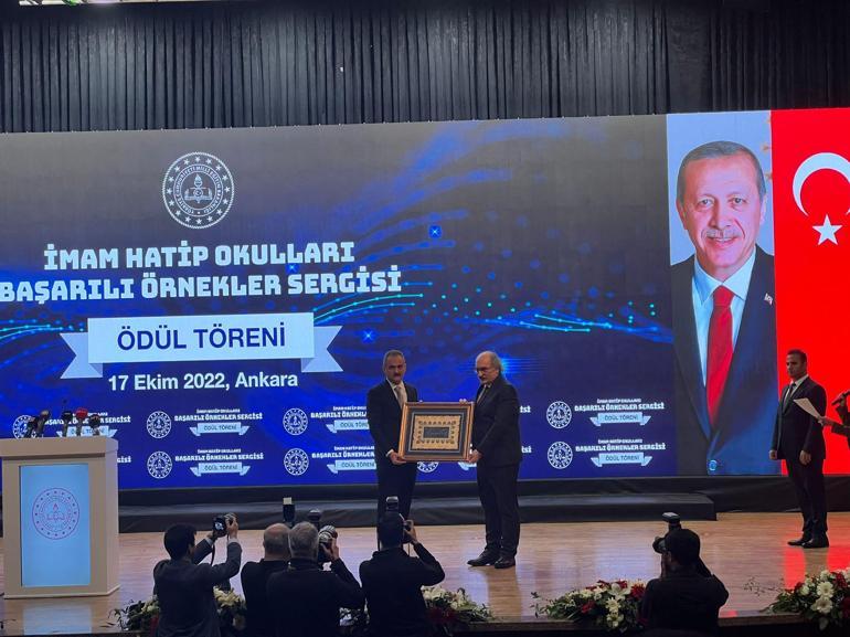 Bakan Özer: 41 şehidimizin evlatlarının eğitim masraflarını karşılayacağız
