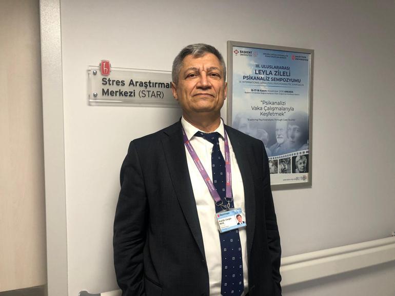 Maske takmamak için alışverişi bıraktılar