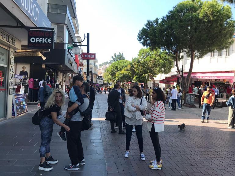 Kuşadası Körfezinde 2 dakika arayla 4.1 ve 4 büyüklüğünde 2 deprem