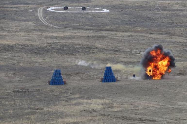 Ateş Serbest-2022 Tatbikatında hedefler tam isabetle vuruldu