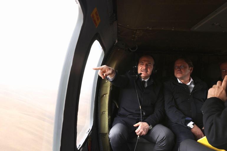 Bakan Soylu, Türkiye-İran sınırında incelemelerde bulundu