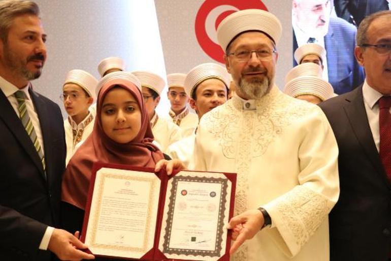 Diyanet İşleri Başkanı Erbaş, 101 hafıza icazet verdi