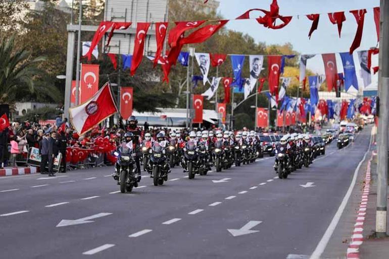 Vatan Caddesinde 29 Ekim töreni