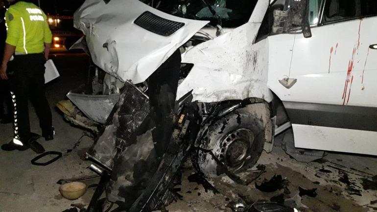 Gaziantep’te işçi servisi ile otomobil çarpıştı: 1 ölü, 15 yaralı