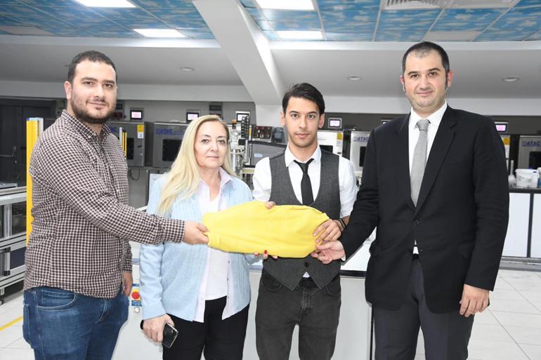 Prof. Dr. Atav: İnsan sağlığının tehdit olduğu ortamda renk değiştiren kumaş ürettik