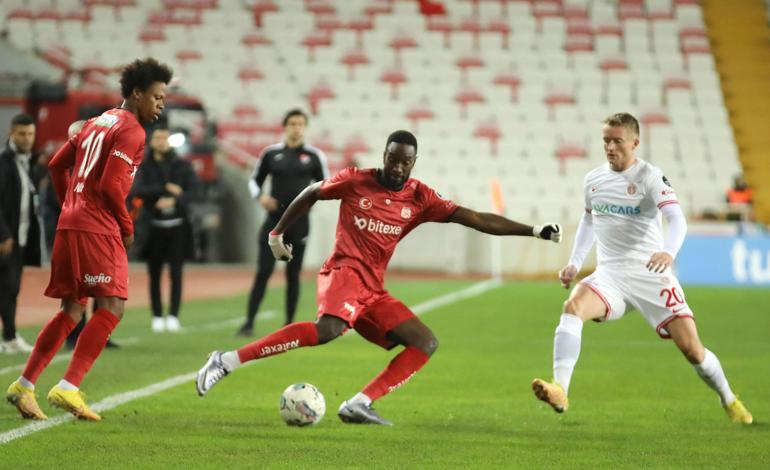 Sivasspor - Antalyaspor: 0-2
