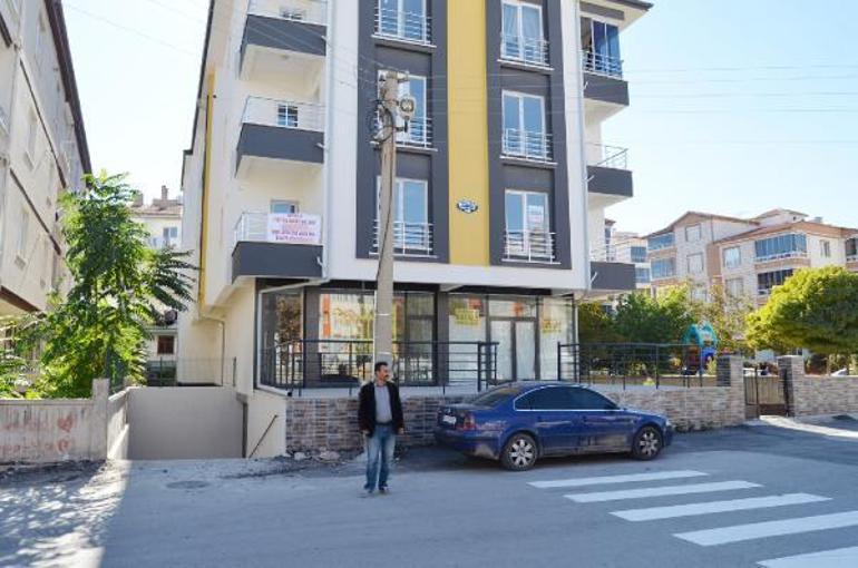 Elektrik kablosu çalan hırsıza pankartlı çağrı: Cesaretin varsa ara