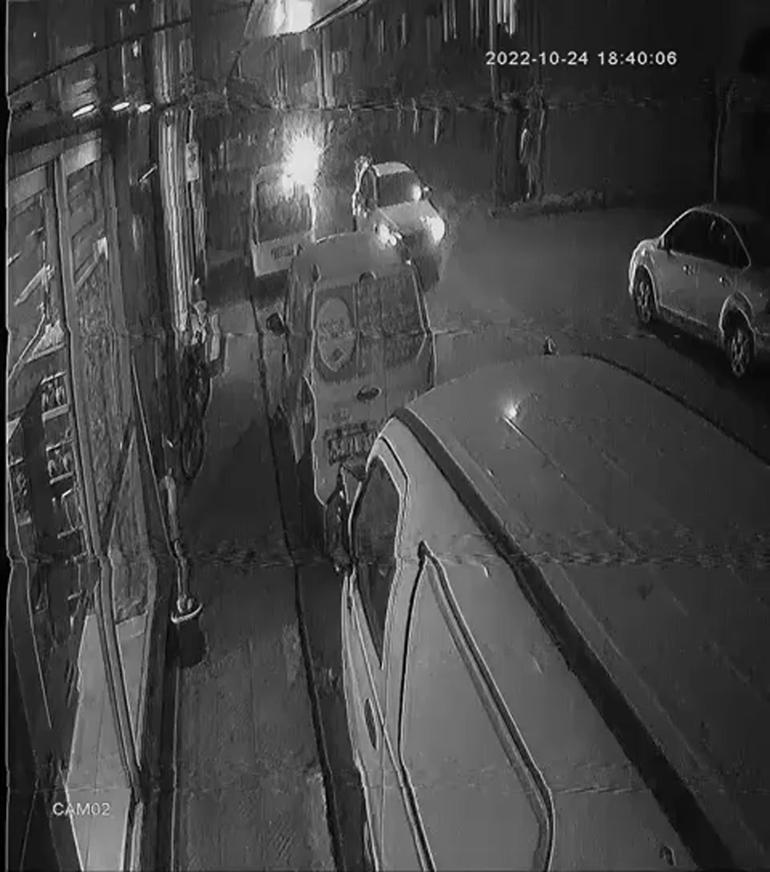 Köpekten kaçarken kamyonetin çarptığı Erenin babası: Önlem alınmasını istiyoruz