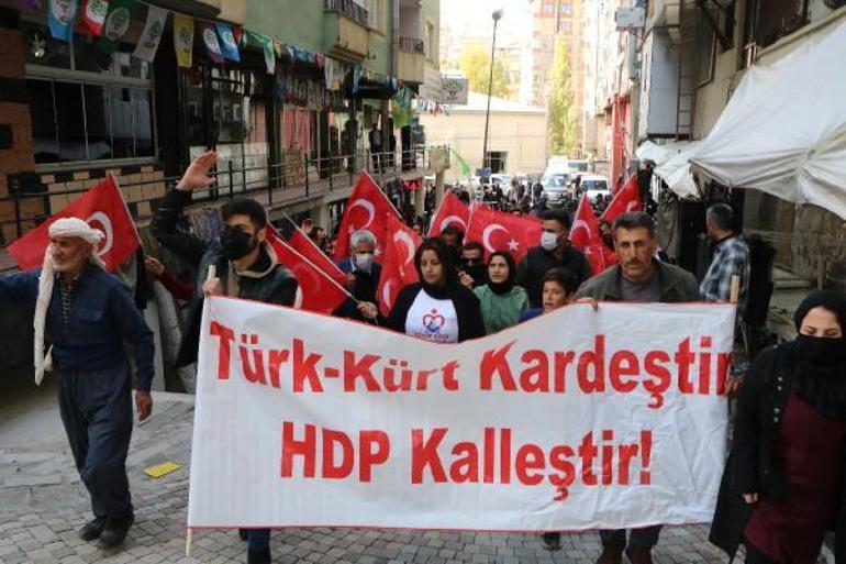 Hakkaride HDP önündeki ailelerin evlat eylemi 35inci haftada
