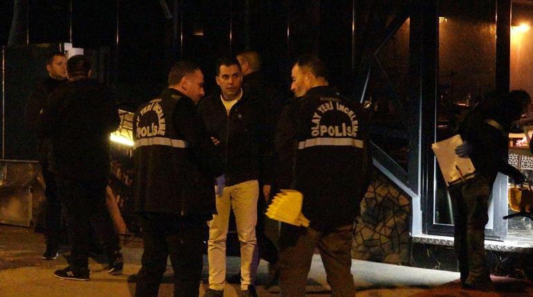 Bursada gece kulübünde silahlı kavga; 2 yaralı