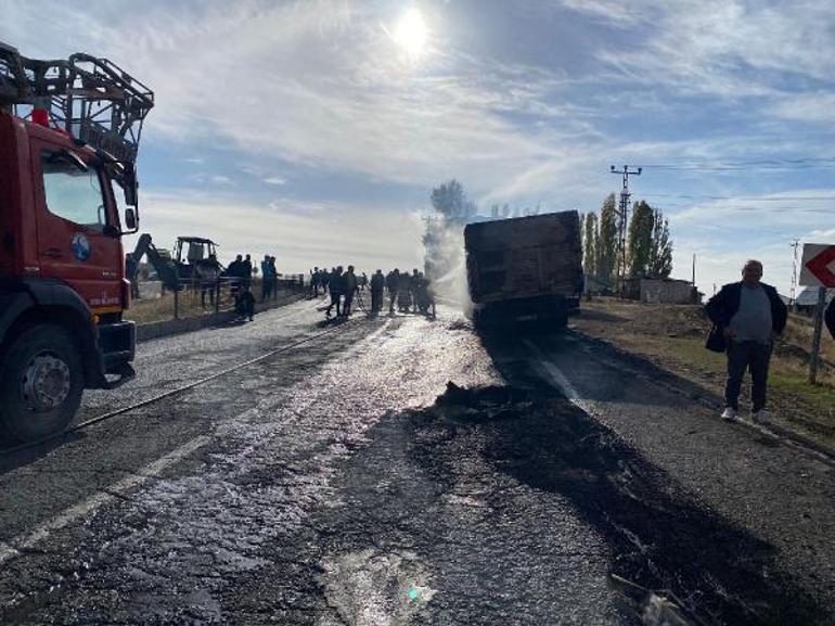 Ağrıda karşı şeride geçen otobüs, 2 kamyona çarparak yandı: 7 ölü, 18 yaralı