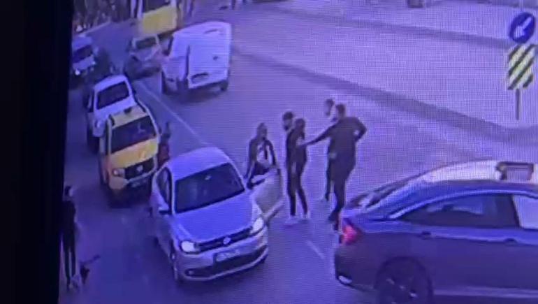 Beyoğlunda trafik tartışmasında arkadaşını öldürdü