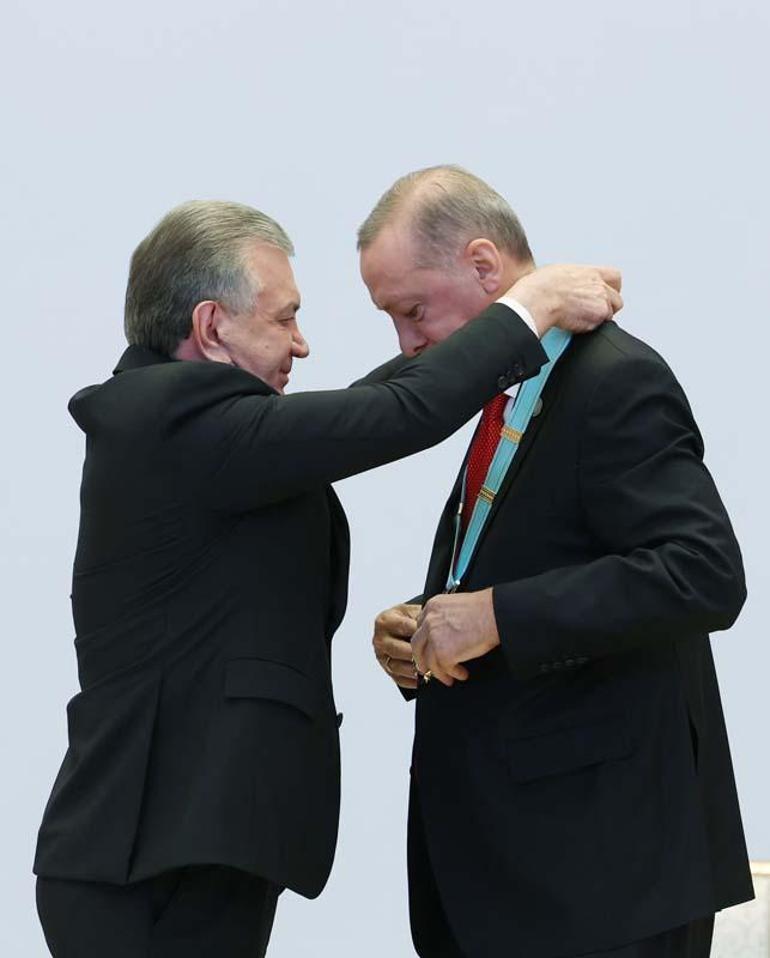 Erdoğan’a Türk Dünyası Ali Nişanı taltif edildi