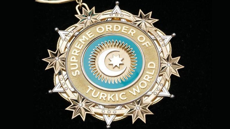 Özbekistan’da Erdoğan’a verilen iki nişan