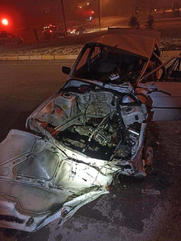 Yolcu otobüsü ile otomobil çarpıştı: 1 ölü, 1 yaralı