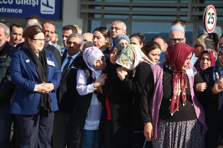 İstiklal Caddesindeki saldırıda kızıyla ölen Yusuf, mağazadaki eşini bekliyormuş