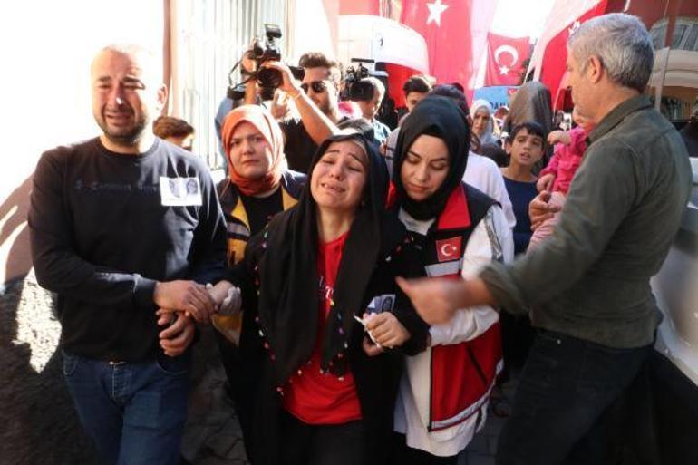 İstiklal Caddesindeki saldırıda kızıyla ölen Yusuf, mağazadaki eşini bekliyormuş