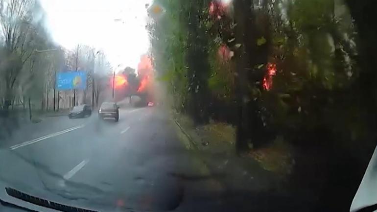 Zelenski, Dniprodaki füze saldırısının görüntüsünü paylaştı