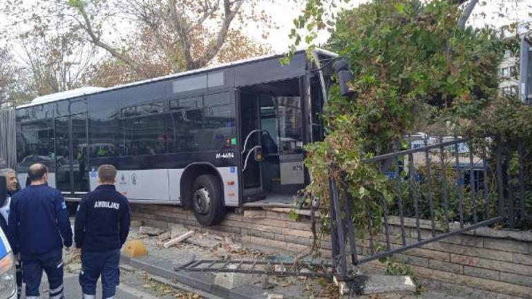 Kadıköyde metrobüs kazası