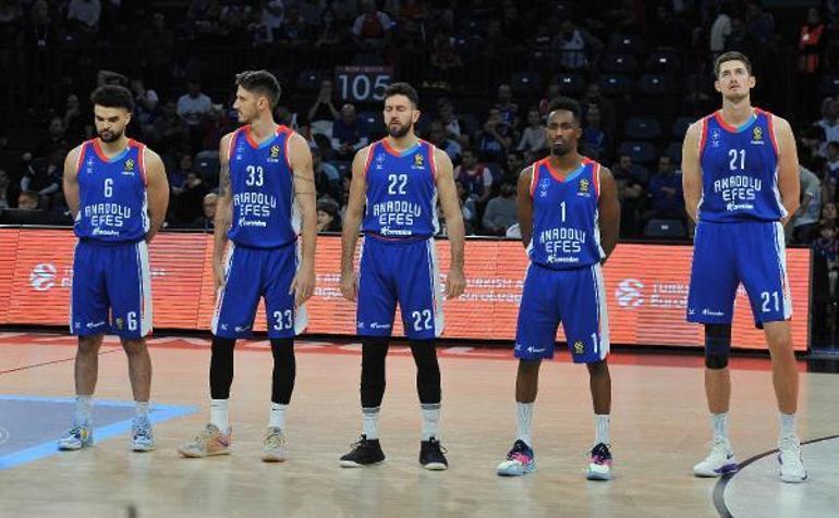 Anadolu Efes Barcelonayı devirdi