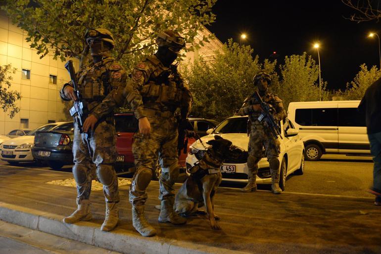 Uçak kalkmadan telefonda kullandığı bomba kelimesi, polisi harekete geçirdi