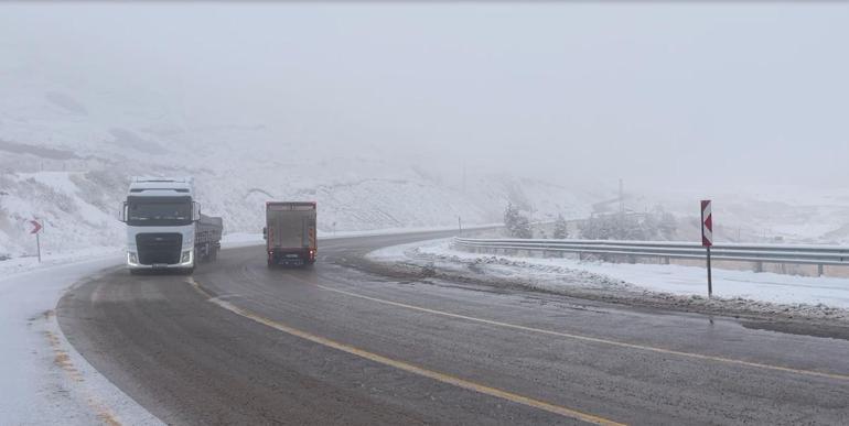 Kop Dağı beyaza büründü