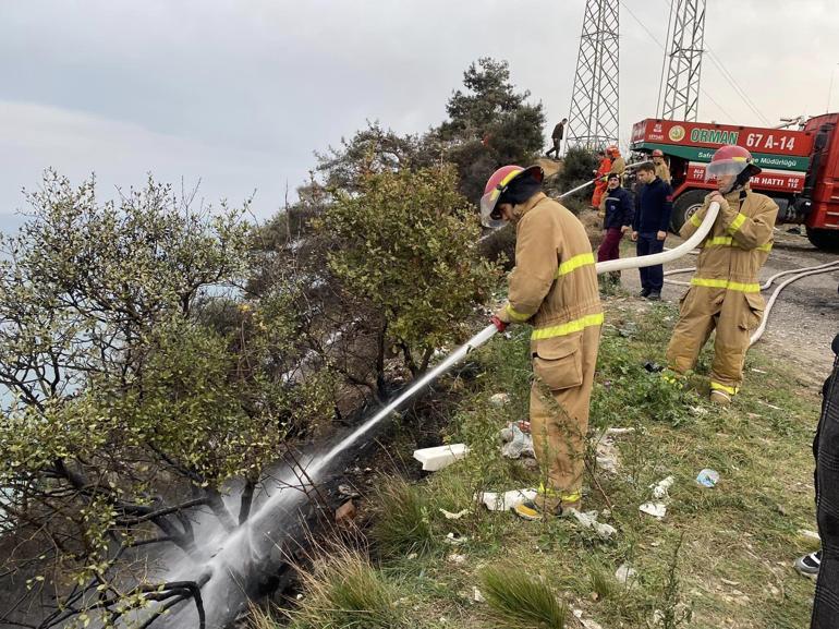 Tatil beldesinde çıkan orman yangını kontrol altına alındı