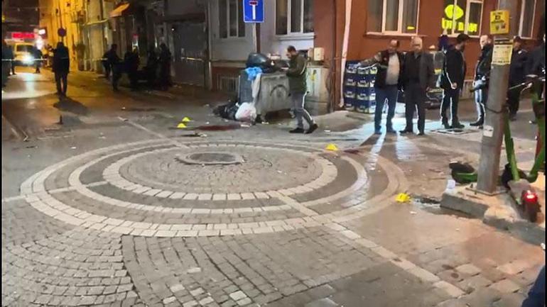 Barlar sokağında silahlı kavga: 2 yaralı