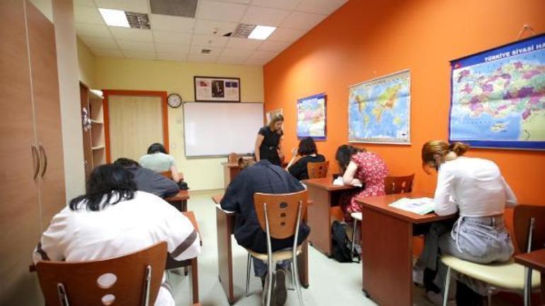 Çocuklara Gündüz Kliniğinde psikoterapi