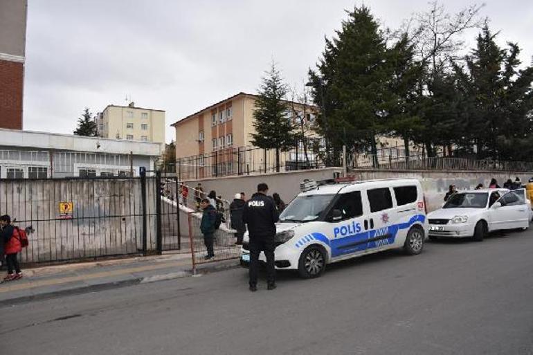 81 ilde okul çevrelerinde denetim; aranan 557 kişi yakalandı