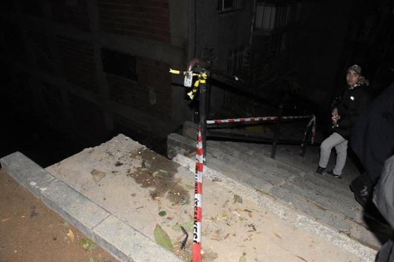 Şişli’de inşaatın istinat duvarı yıkıldı, sokağın yarısı elektriksiz kaldı